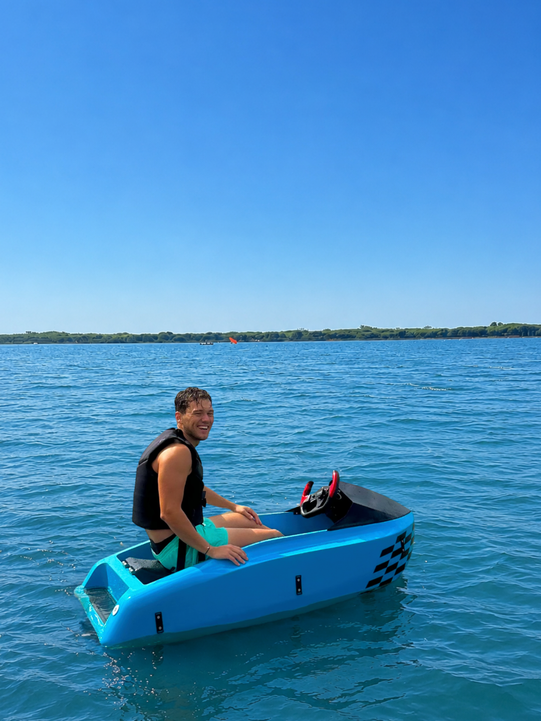 Pilotage Mini Boat WAVIQ en mer